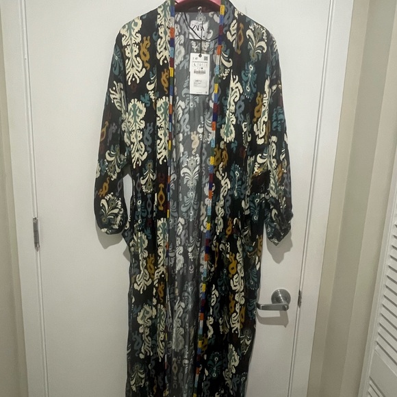 Zara Multicolor Patterned Cape - Picture 1 of 5